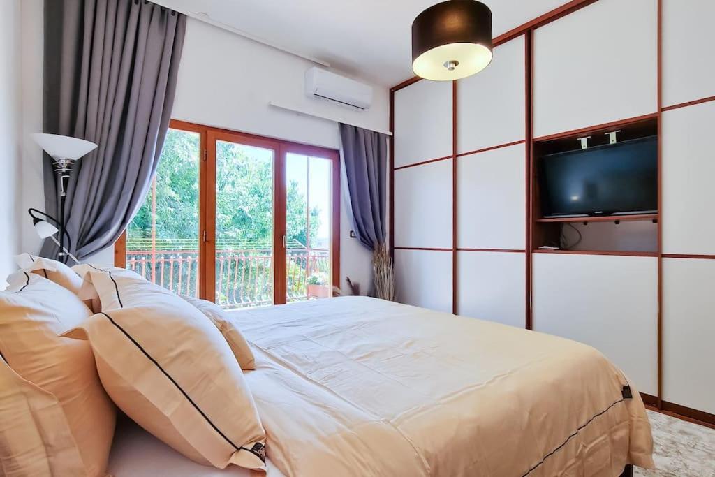 Kalliope, 200m Sea Apartment